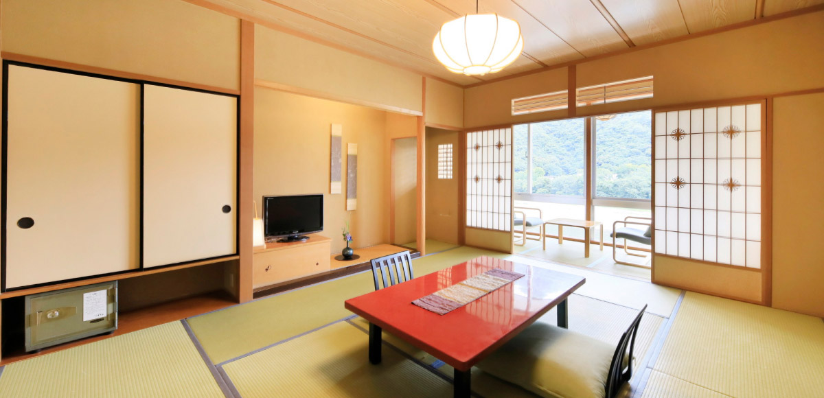 Photo:image of Riverside Japanese-Style Room<br><span>(Smoking)</span>